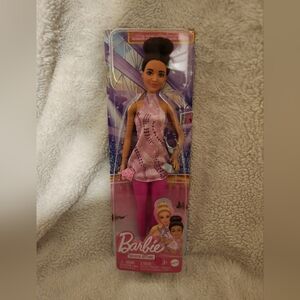 Barbie Fashionista Careers Ice Skater Doll- NEW